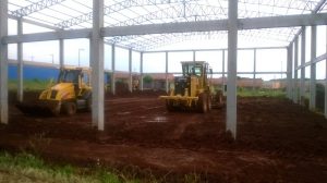Nivelamento do futuro pavilhão de esportes de Nucleo Alfredo Alzirio Roos