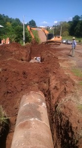 60 tubos foram colocados em drenagem no Bairro Santo Antônio